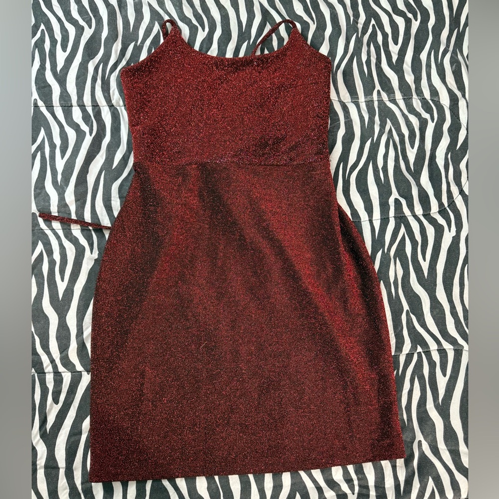 Red Black Sparkle Special Occasion Dress XXL fits like Medium.